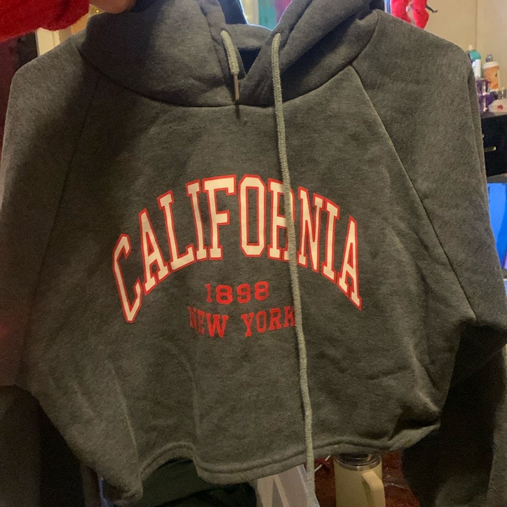 shein cropped sweatshirt size small, gray,white and red